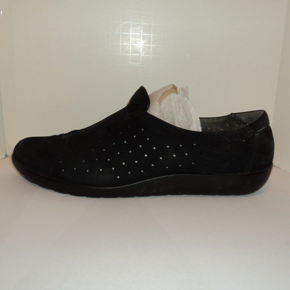 Clarks Women's Size 11 Shoes Loafers Black Suede Slip On - Picture 2 of 10